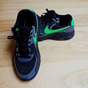 Nike Air Max Excee Green Strike